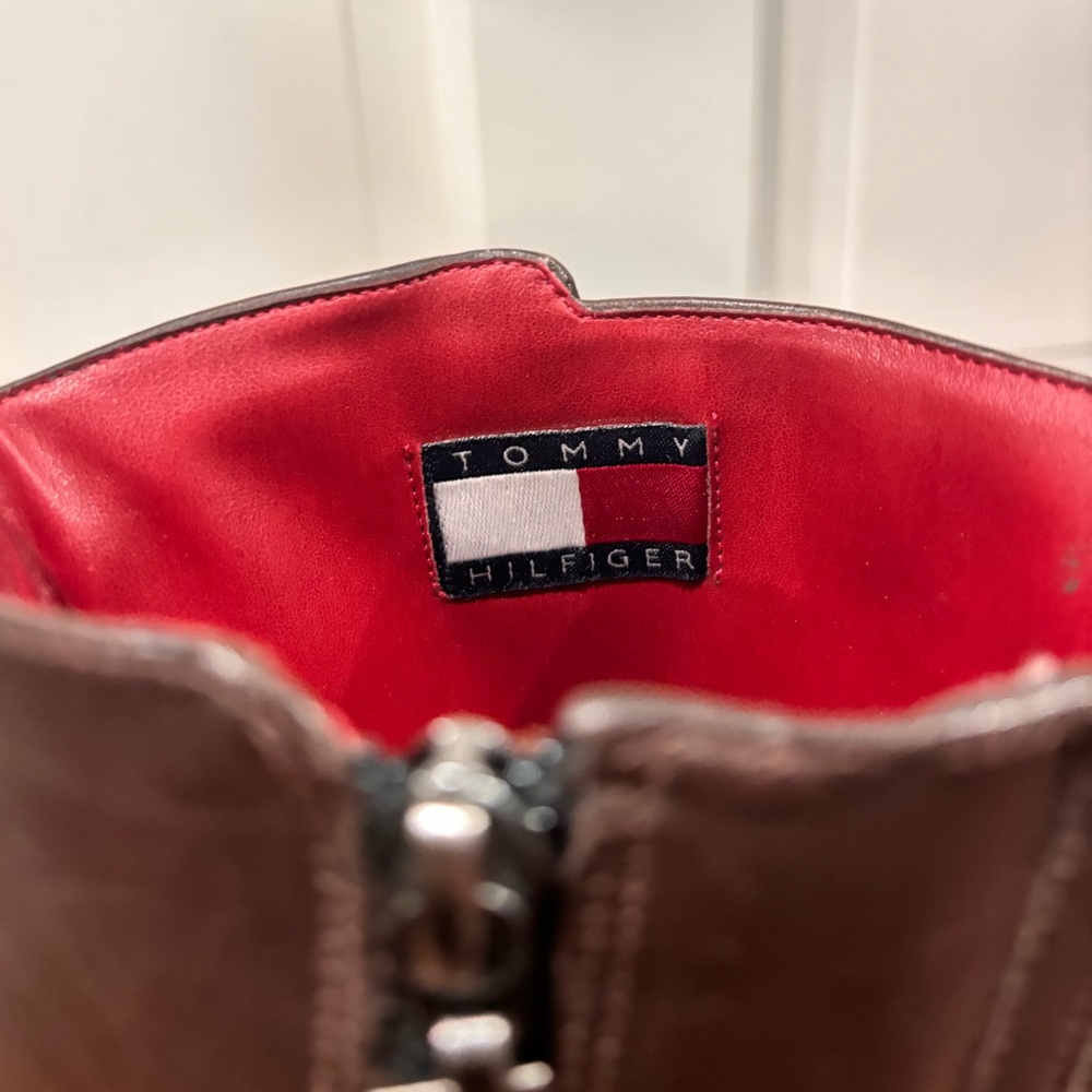 Tommy Hilfiger brown heeled boots - Picture 9 of 9